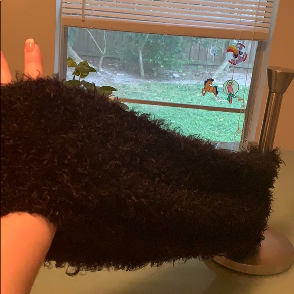 Scarf very stretchy - Picture 3 of 5